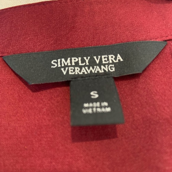 NWOT Simply Vera Wang Silky Red Bell Sleeve Blouse - Picture 10 of 11